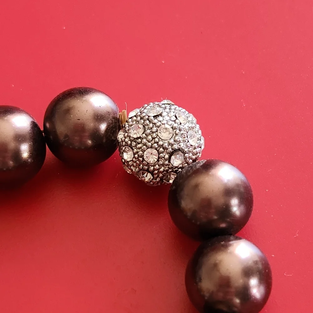 Designer Brown Beads w/ 1 Silver Jeweled Bead Elastic Bracelet